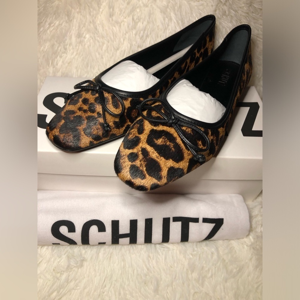 SCHUTZ Animal Print Women's Flats NWT NWB size 7.5 - Picture 2 of 15
